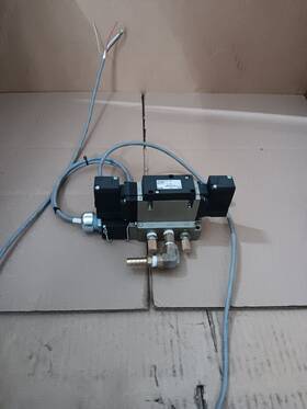 Vfs3400-3f-02t Smc Solenoid Valve With Base 5 Port