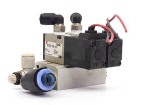 Vk332-5g-01 Smc Two Pneumatic Solenoid Valves To 0.7 Mpa Sftpore 24 Vdc