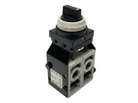 Vm250-n02-35ba Smc Mechanical Poppet Valve 1/4 Inch Npt
