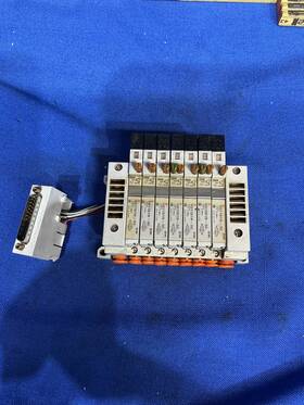 Vq1101n-7 Smc Solenoid Valves With Valve Block