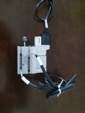 Cdu100-e8035-10 Smc Vq1160-5m-m5 Vqz1151-5l0 Pneumatic Solenoid Valve Cylinder D-a93 Sensors