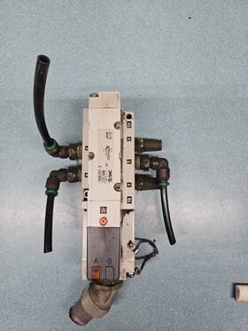 Vq4101-3 Smc Solenoid Valve 0.2-1.0 Mpa With Manifold Base