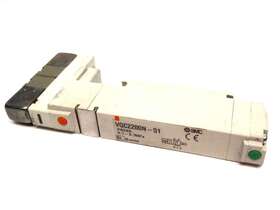 Vqc2200n-51 Smc Vqc2200-51 Pneumatic Double Solenoid Valve 5-port