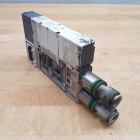 Vqc4501-5 Smc Plug-in Solenoid Valve 5 Port Press. 0.2 1.0mpa With Manifold