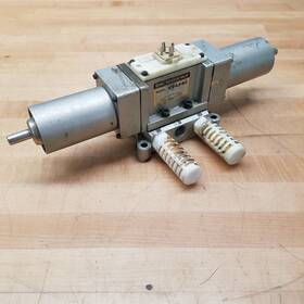 Vs4340 Smc Solenoid Valve 24 Vdc Includes Base - Used