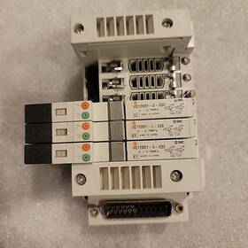 Vv5q11-06n7fu0-s Smc Pneumatic Manifold Base 3 Vq1200y-5-x35 Solenoids