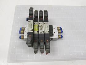T68132 Smc Vz5340 Lot Of 4 Solenoid Valves