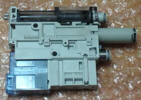 Zk2g15k5hla-06-bk Smc Vacuum Ejector Module Used