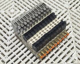 Zq1101u-k15l0-d52cn Smc Vacuum Ejector Unit 24vdc With Switch Lot Of 11