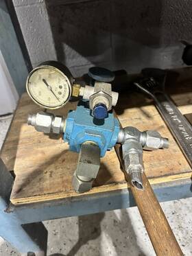 Ct06c40 Sperry Vickers Relief Valve Pressure Range 500-2000 - Free Shipping