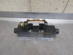 Sd4sgs-acb-02n-d24-21-z Sumitomo Hydraulic Directional Control Solenoid Valve