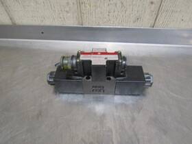 Sd4sgs-agb-02c-d.24-50-z Sumitomo Hydraulic Directional Control Solenoid Valve