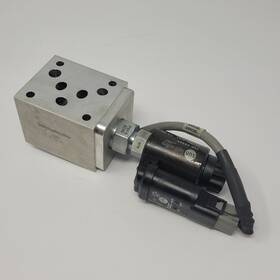 790-4a24v Sun Hydraulics 1f78-ac Bbp Sandwich Manifold With Electronic Amplifier