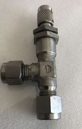 1656g4ya Swagelok Micrometering Needle Valve 304 Ss 1/4 Inch -new B3