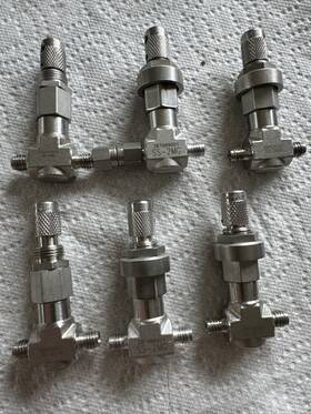 Ss-2mg4 Swagelok Ss-2mg 6 Stainless Steel Medium Flow Metering Valves - 1/8 Inch Npt Used