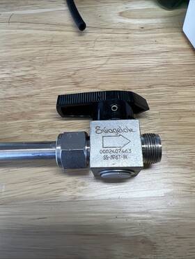 Ss-8p6t-bk Swagelok / Ss-8p6t - Black Handle With Reducer