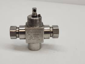 Ss-l83xkf4 Swagelok 3-piece Low Temp Service 3-way Ball Valve Used Guaranteed