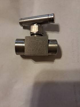 Ss-3ntrm4-a-sh Swagelok Ss26vm8f8 Whitey 1/4 Inch Fnpt 316ss Angle Needle Valve 6000 Psi