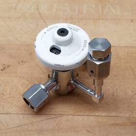 Pv71lkw202k-182 Tescom Stainless Steel Diaphragm Valve 750 Psi Max Inlet - Used