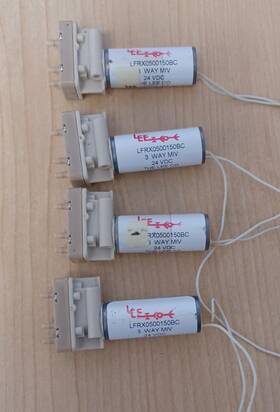 Lfrx0500150bc The Lee Company A 3-way Solenoid Valve. Lot Of 4