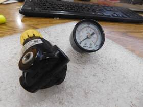 2444401 Tru-flate Model Regulator With Gauge