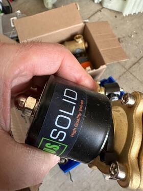 Uss2-00012 U.s. Solid Electric Solenoid Valve 1/2 Inch Npt Brass 12v Dc Normally Closed - Used