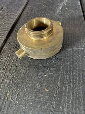 8612021 Unknow Fire Hose Hydrant Reduce Brass Inch 2-1/2 Female Nh/nst X 1-1/2 Male