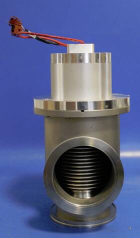 26440-qe21-cmo1 Vat 26440-qe21-cmo1/0241 26.4 Hv High Vacuum Angle Valve 264 Series
