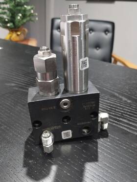 70-9410-00 Vektek Hydraulic Sequence Pressure Reducing Valve Combo / Prv