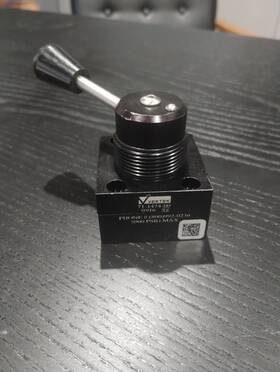 71-1474-00 Vektek Directional Control Valve / 4 Port - 3 Position