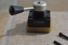 71-1474-000 Vektek Hydraulic Directional Control Valve