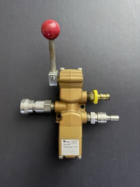 Vuh-3303 Versa Three Way Pneumatic Directional Control Valve Vac-200
