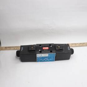 02-337520 Vickers Pneumatic Valve Assembly - Used
