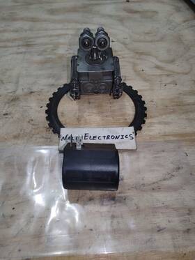 400280013 Vickers Solenoid Coil Xfd 50rh-lhd New/lightly Used 24vdc