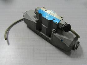 Dg4s4-5-2c-m-p7-h-6-20-s277 Vickers Directional Control Valve T178335
