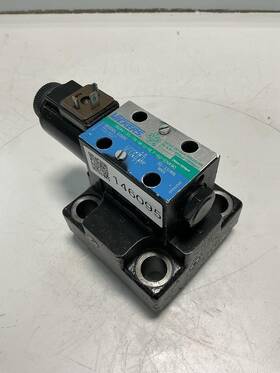 Dg4v-3s-7a-m-u-hl7-60-en490 Vickers Valve Used #146095