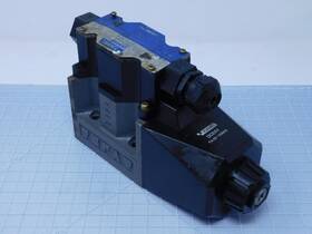 Dg4v-5-31b-m-p71-h-7-40-ja591 Vickers Directional Control Valve T130214