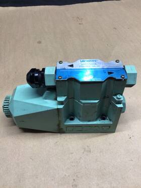 Dg4v56blmp7lh630 Vickers Directional Valve Used #4011f141pr6