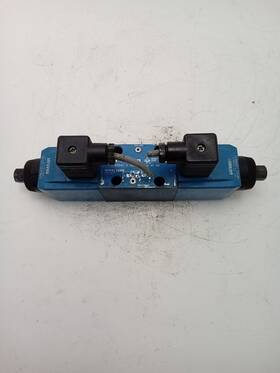 Uh760 Vickers Kdg4v Eaton 3 33 C30x M Control Valve
