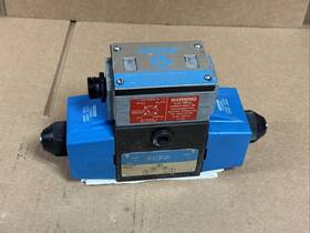 Pa5dg4s4lw-016c-b-60 Vickers 880029 Directional Control Valve 110/120v Fast Ship