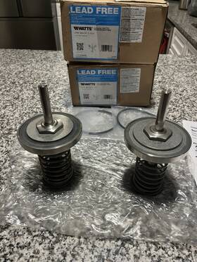 909-ck1 Watts 909-ck New Lfrk And 2 For Rebuild/ Parts 2-1/2 Inch - 3