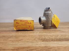 Watts-374a Watts Brass & Tubular 098268678833 Vintage 3/4 Inch Pressure Relief Valve
