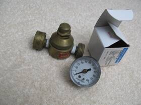 H560 Watts Mini Pressure Regulator Brass Body With Gauge