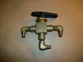 B-44xf4 Whitey Ball Valve 1500psi Max 100 F Brass 1/4 Inch Npt
