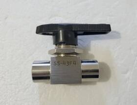 Ss-43f4 Whitey Stainless Steel Ball Valve 1/4 Inch Fnpt