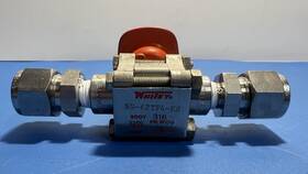 Ss-62tf4-ks Whitey 316 Stainless Ball Valve 2200 Psi Npt Used