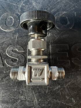 Ss-1rm4 Whitey Ss-irm4 Valve Size 1/4 Inch Npt