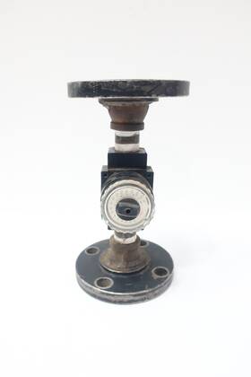 R31-08-000 Wilkerson Flanged Pressure Regulator Valve 1in