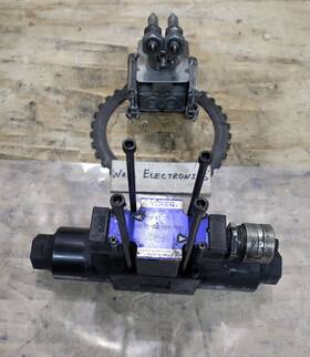 Dsg-01-2d2-d24-7090 Yuken Directonal Valve Used