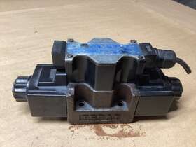 Dsg-03-3c2-a100 Yuken Dsg033c2a10050 Sewon-yuken 50 Directional Valve #110g65pr7